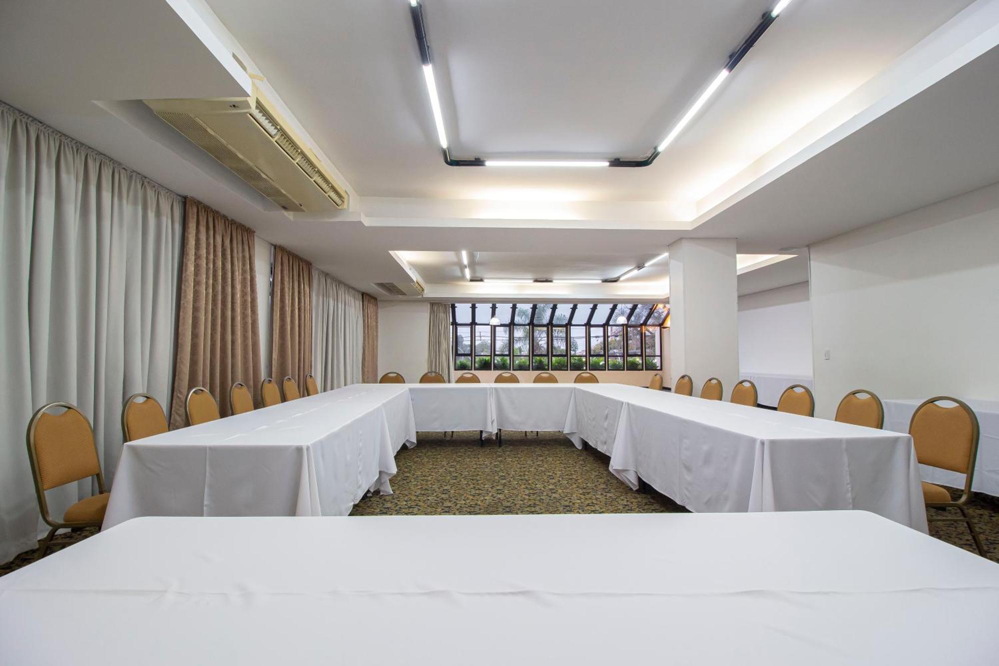 Hotel Nacional Inn Curitiba Torres Buitenkant foto